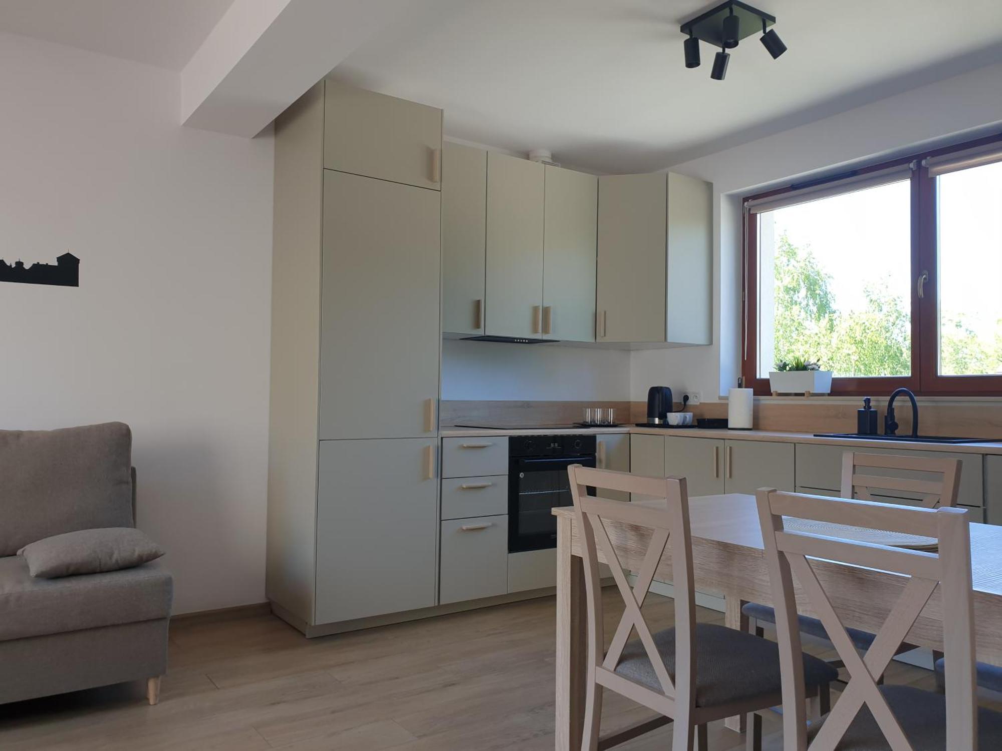Near The Airport- Apartament *